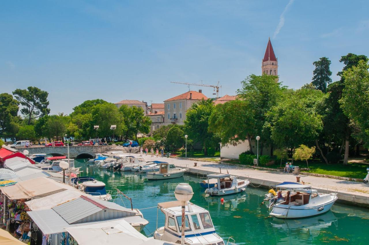 Bazzar Apartments Trogir Exterior photo
